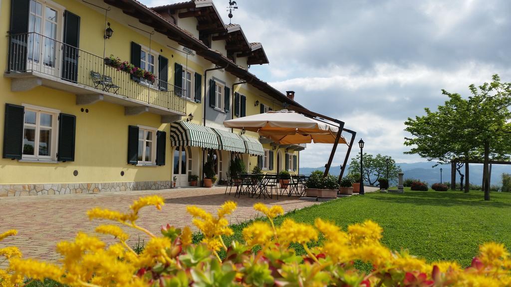 Agriturismo Cascina Rabalot Diano dʼAlba Esterno foto